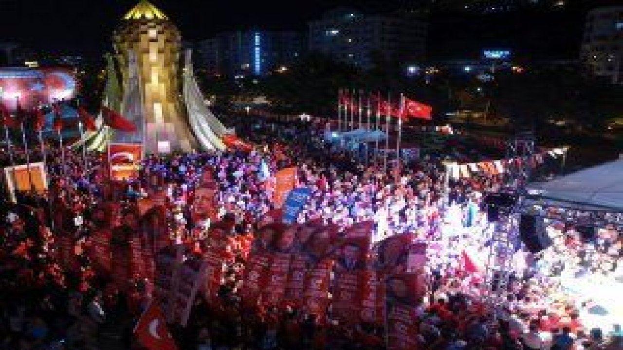 15 Temmuz’da en çok şehit veren ilçe olarak tarihe geçen Keçiören, şehitlerinin adlarını bir anıtla ölümsüzleştirdi