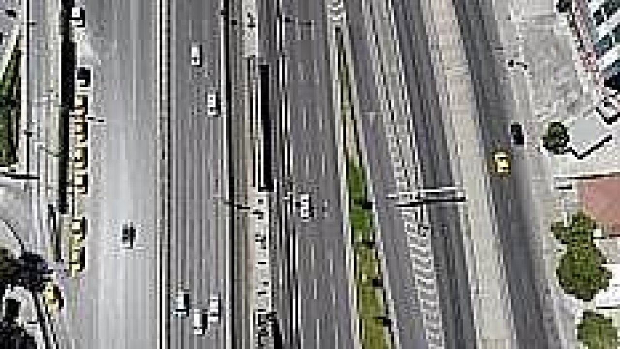 İstanbul’da boş kalan yollar havadan görüntülendi