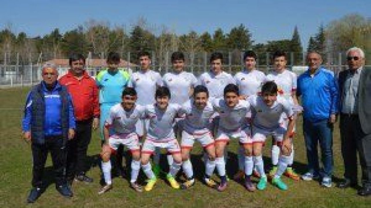 Gölbaşı Belediyespor U15 Futbol Takımı bölge şampiyonu oldu