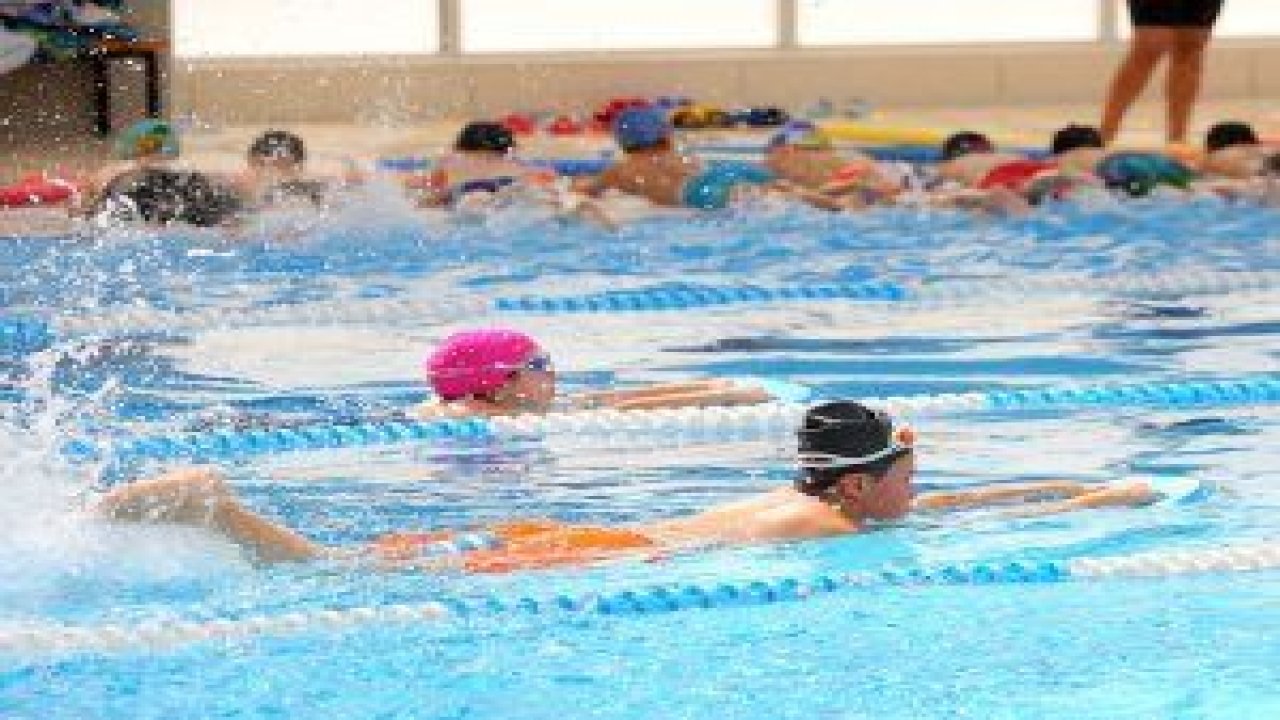 Prof. Dr. Mehmet Haberal Yüzme Havuzu ve Sosyal Tesisleri’nde çocuk yüzme kursları başladı