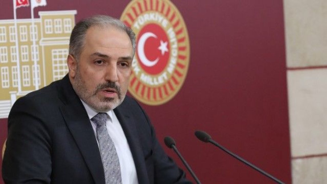 AK Parti İstanbul Milletvekili Mustafa Yeneroğlu partisinden istifa etti