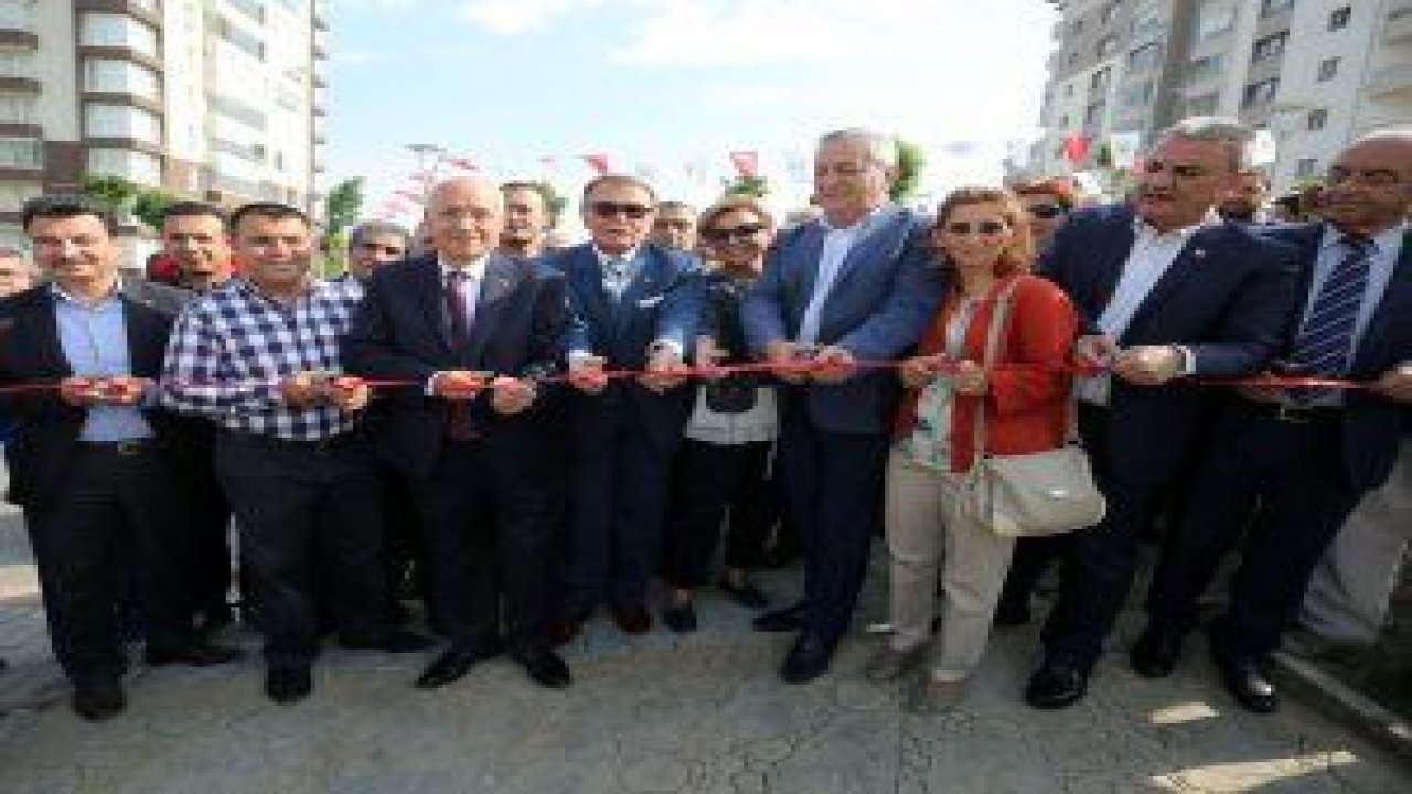 Yenimahalle’de görev yapan eski belediye başkanları ilçe parklarında ölümsüzleştiriliyor