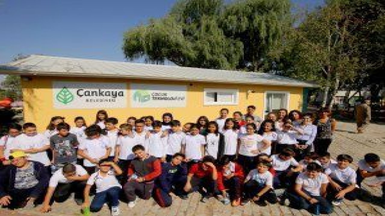 Çankaya Belediyesinin ücretsiz teknoloji eğitimi verdiği Çocuk Teknoloji Evi’nde Yaz Kampı için başvurular başlıyor