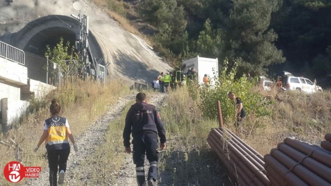 Kılavuz tren raydan çıktı, 2 makinist yaşamını yitirdi