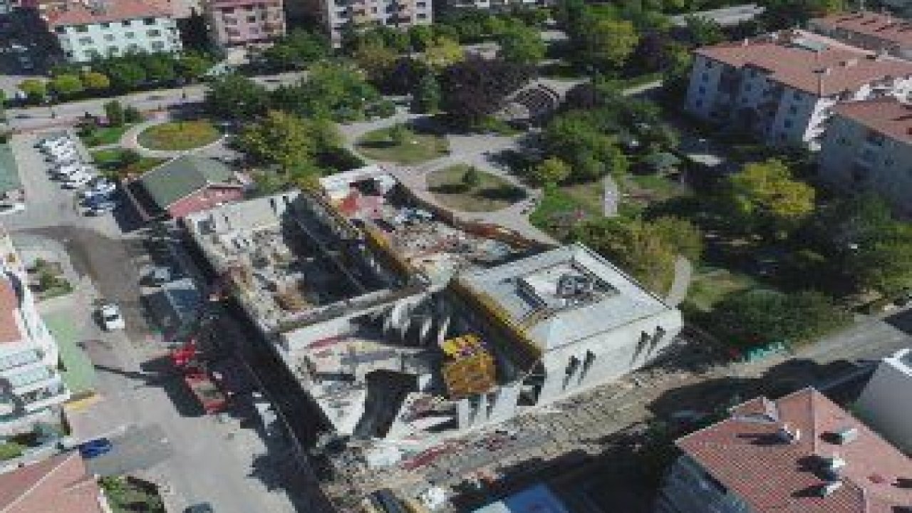Gölbaşı Belediyesi’nin yapımını başlattığı Mevlana Spor Merkezi inşaatı hızla ilerliyor
