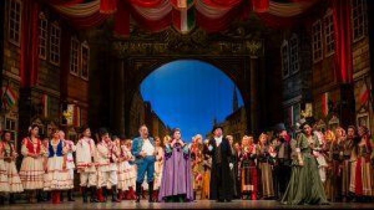 Ankara Devlet Opera ve Balesi Çingene Baron'u sahneliyor