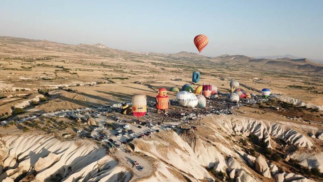 Kapadokya Balon Festivalini 100 bin yerli ve yabancı turist takip etti
