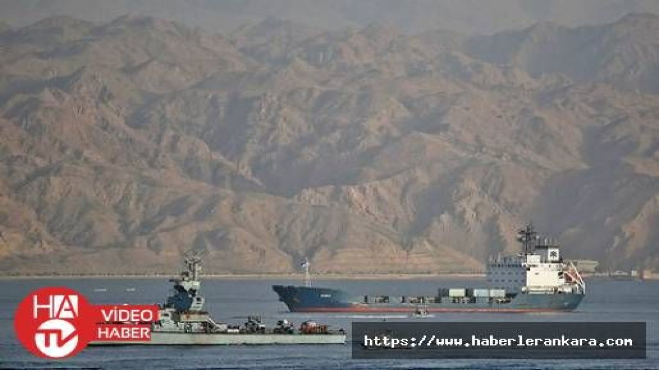 İran Hürmüz Boğazı yakınlarında kaçak akaryakıt taşıyan yabancı tekneye el koydu