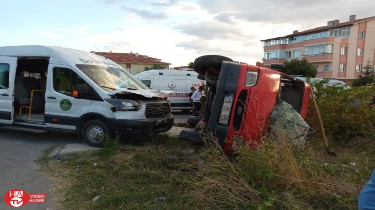 Öğrenci servisiyle tarım işçilerini taşıyan minibüs çarpıştı: 5 yaralı