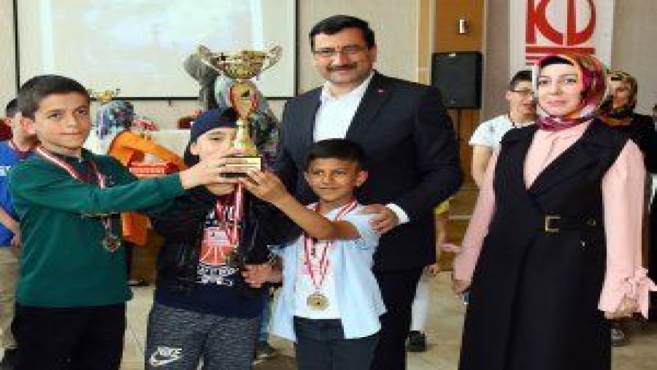 KEDEM tarafından düzenlenen “Akıl Oyunları Turnuvası”nın şampiyonları belli oldu