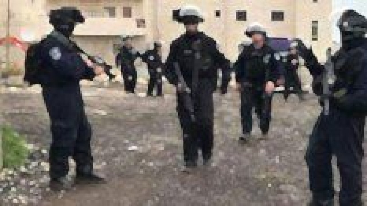 İsrail güçleri 18 Filistinliyi gözaltına aldı
