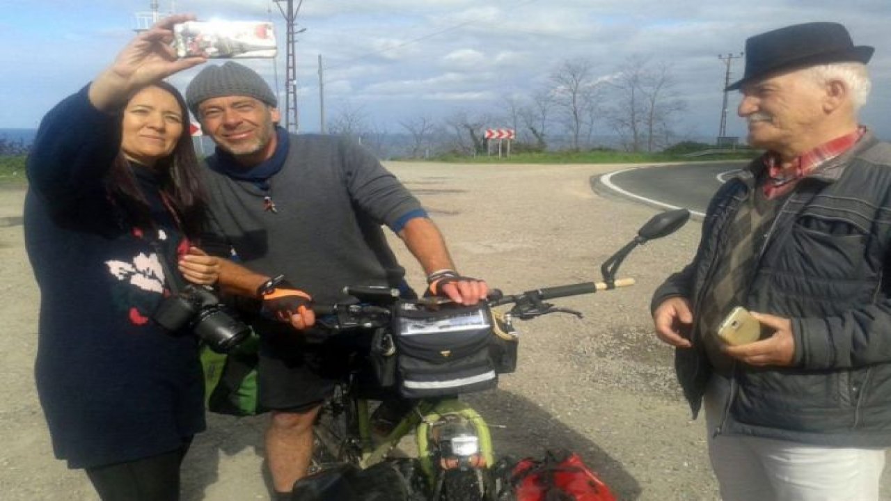 Alman Gezgin, Bisikletiyle Ordu’dan Geçti