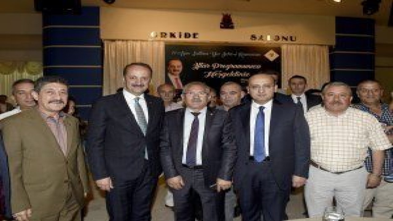 Mamak Belediye Başkanı Mesut Akgül federasyon ve dernekler için iftar programı düzenledi