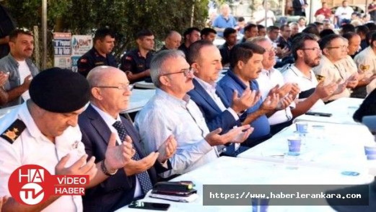 Dışişleri Bakanı Çavuşoğlu Antalya'da şehit mevlidine katıldı