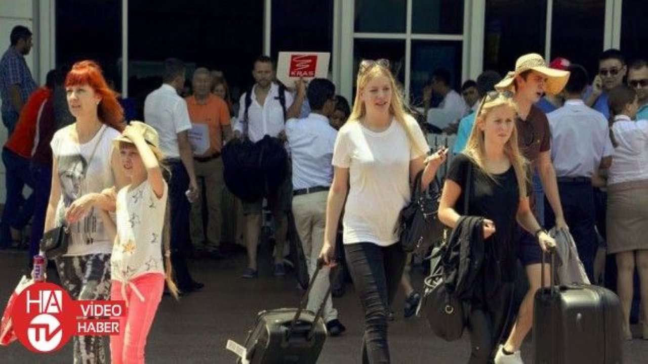 Antalya 9 aylık dönemde 12 milyon turisti ağırlayarak rekor kırdı