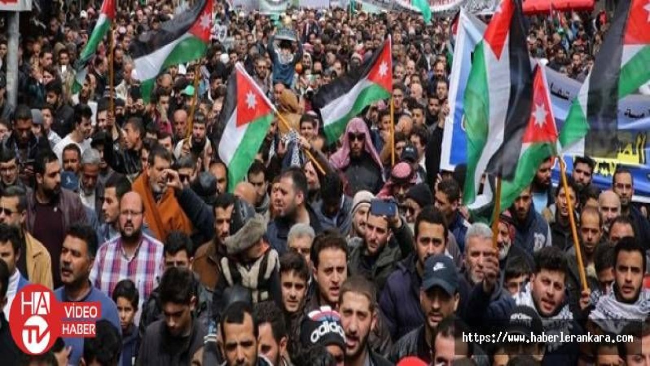Ürdün'de öğretmenlerin zam protestosuna müdahale