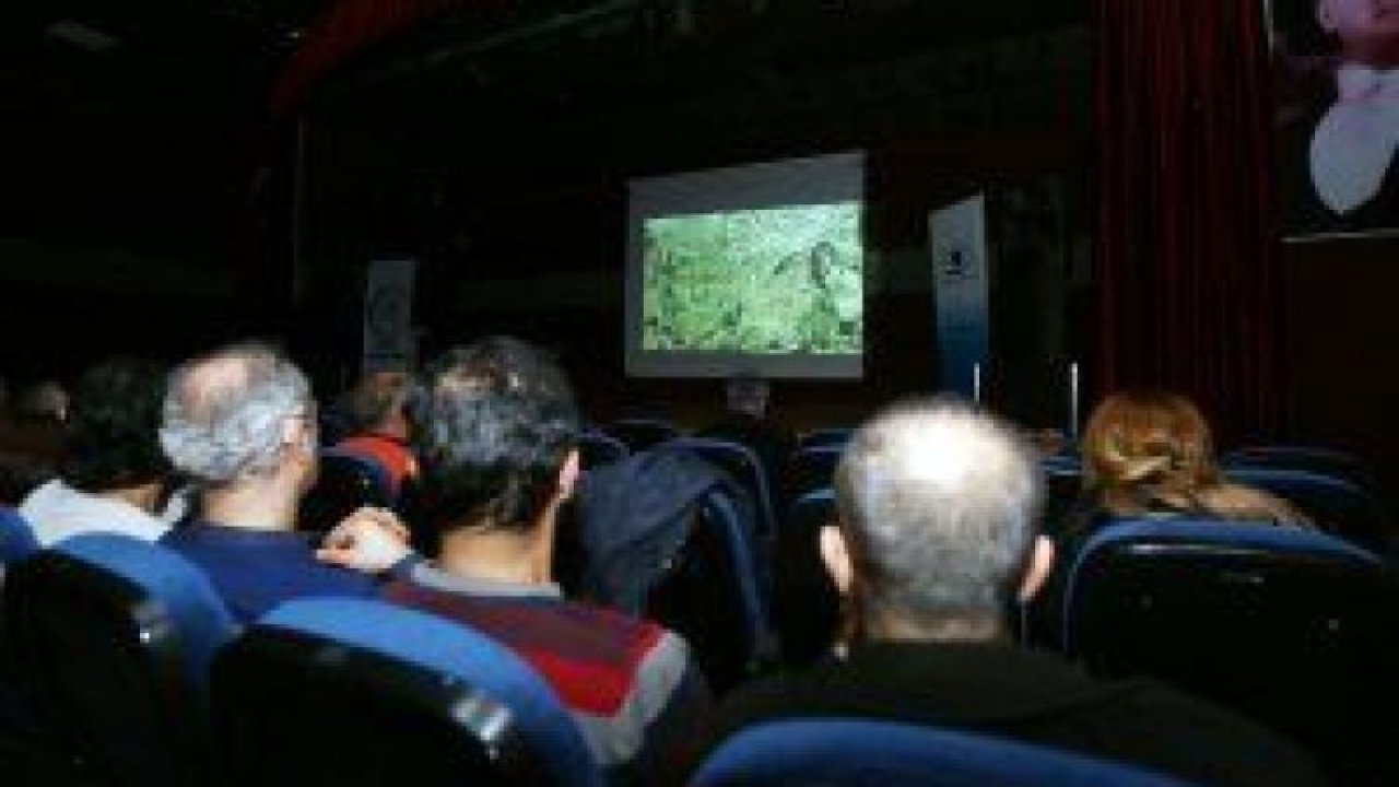Batıkent Meydan AVM Sinan Bengier Tiyatro Salonu’nda engelsiz film gösterimi