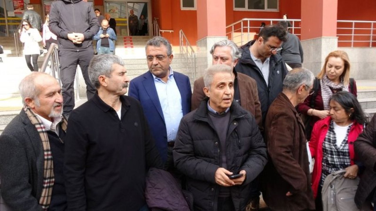 Cumhuriyet Gazetesi eski çalışanları cezaevine girdi