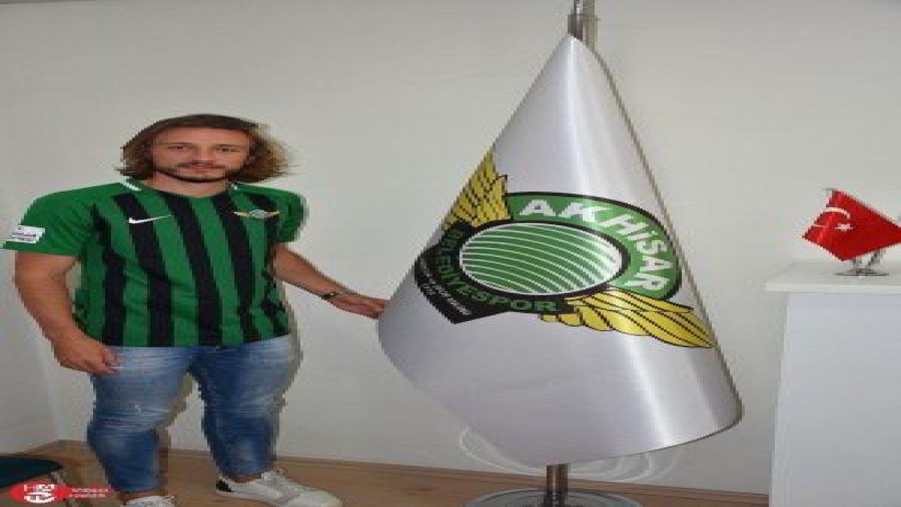 Akhisarspor, Taha Yalçıner'i transfer etti