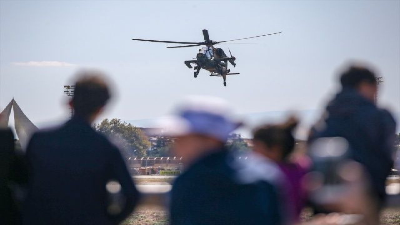 T-129 Atak tipi helikopterler gösterisi - TEKNOFEST İstanbul