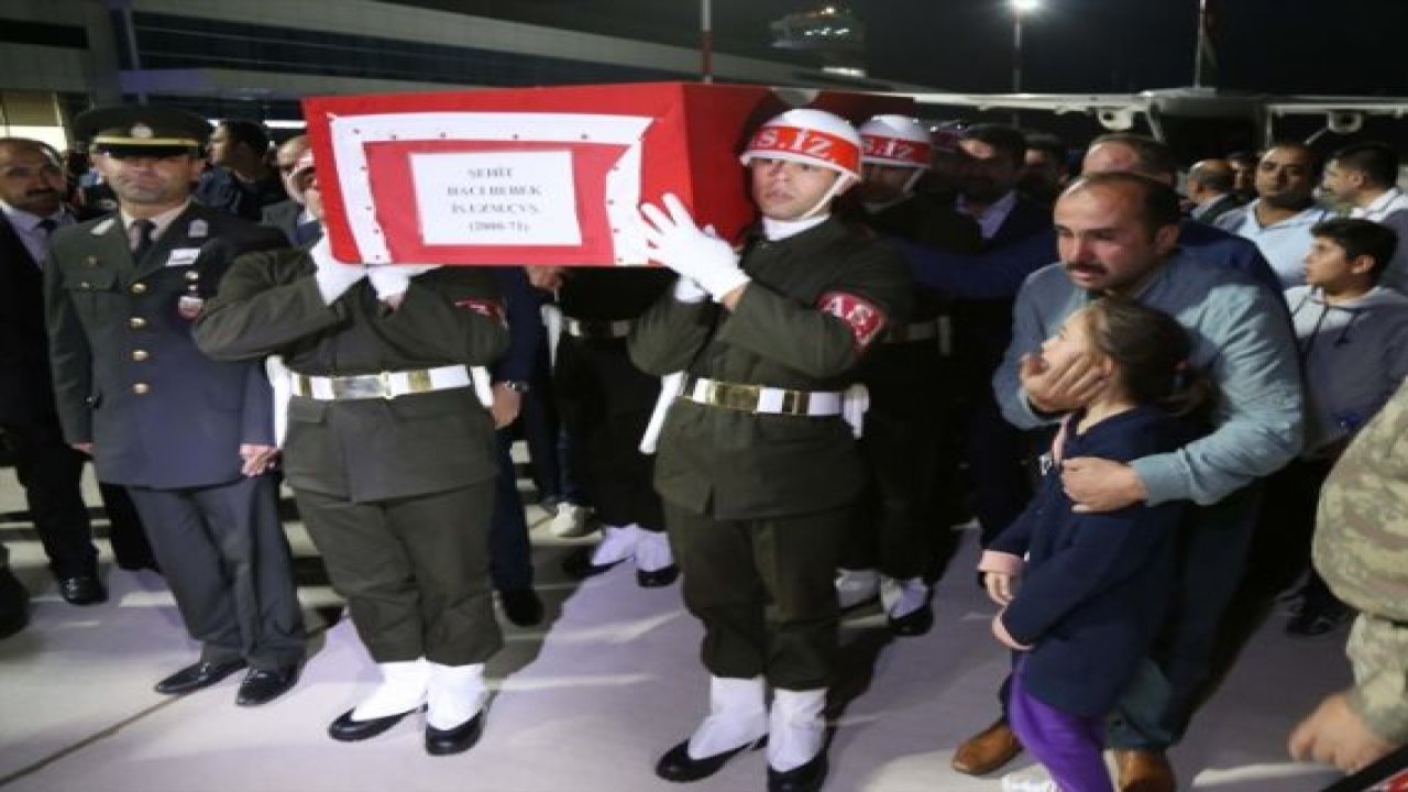 Barış Pınarı Harekatı'nda şehit düşen Hacı Bebek'in cenazesi Kahramanmaraş'a getirildi
