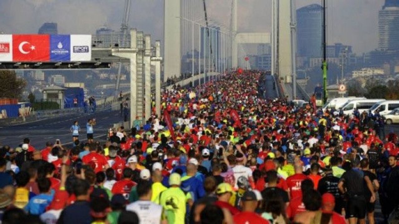 Vodafone 41. İstanbul Maratonu'nda dereceye giren atletlere ödülleri verildi - İSTANBUL