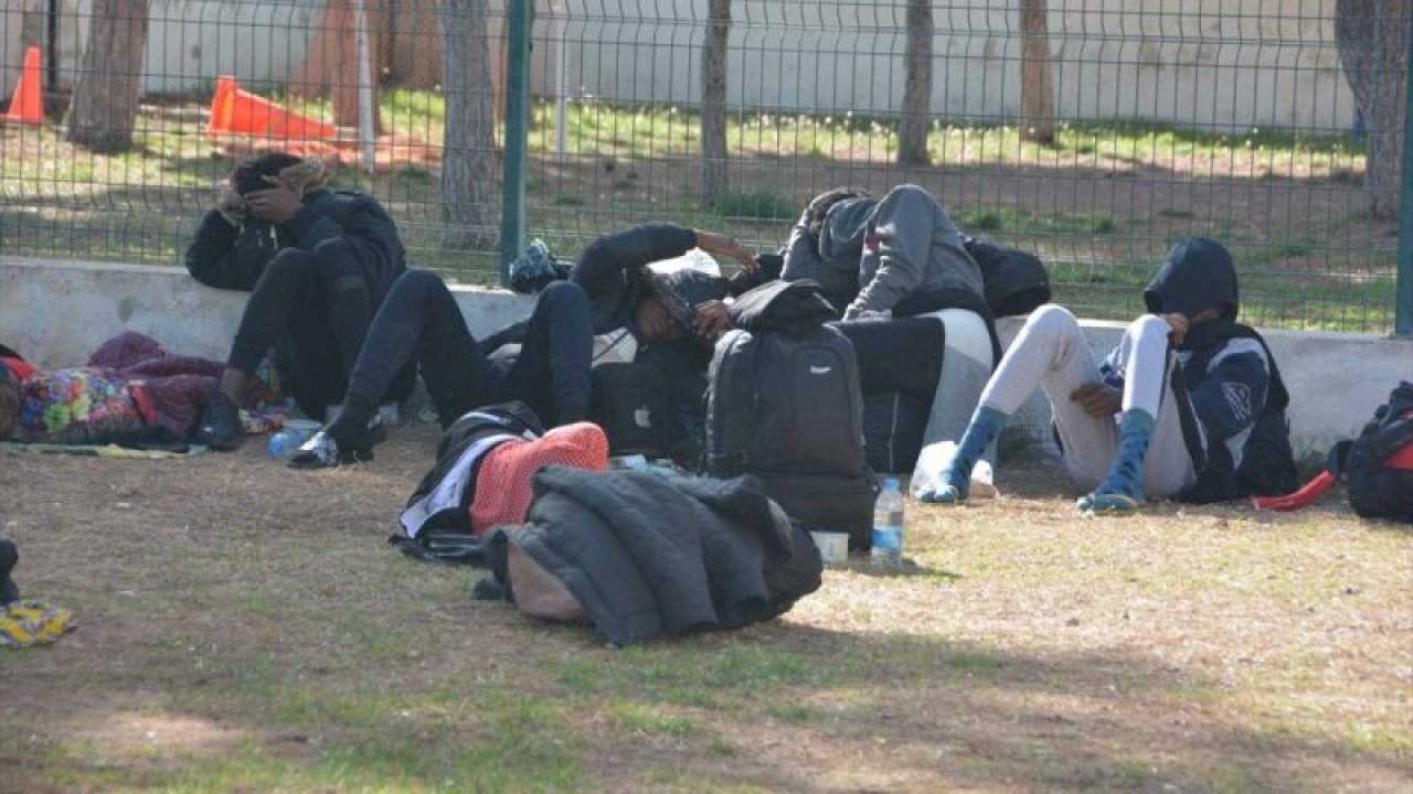 Didim'de 30 düzensiz göçmen yakalandı