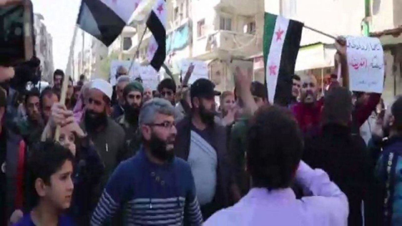 İdlibde Heyet Tahrir Eş Şam Protestosu
