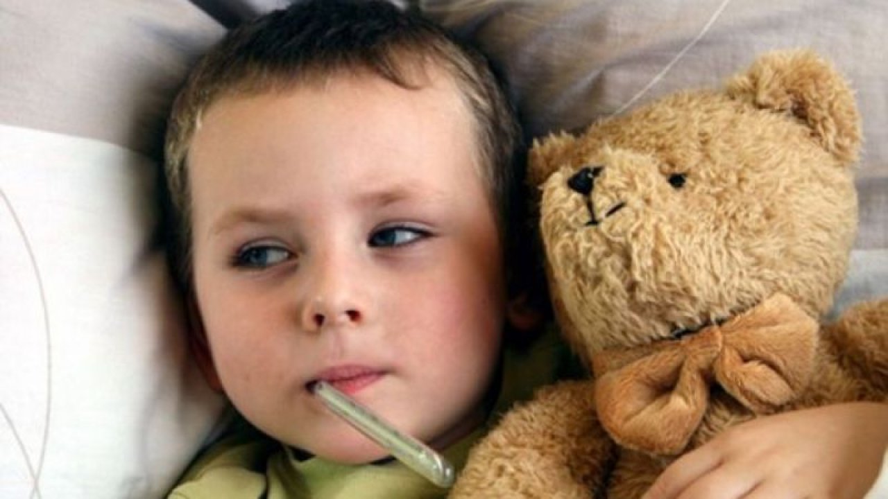 Okyaltırık: "Solunum yolu enfeksiyonları çocukların yaşamını tehdit ediyor"