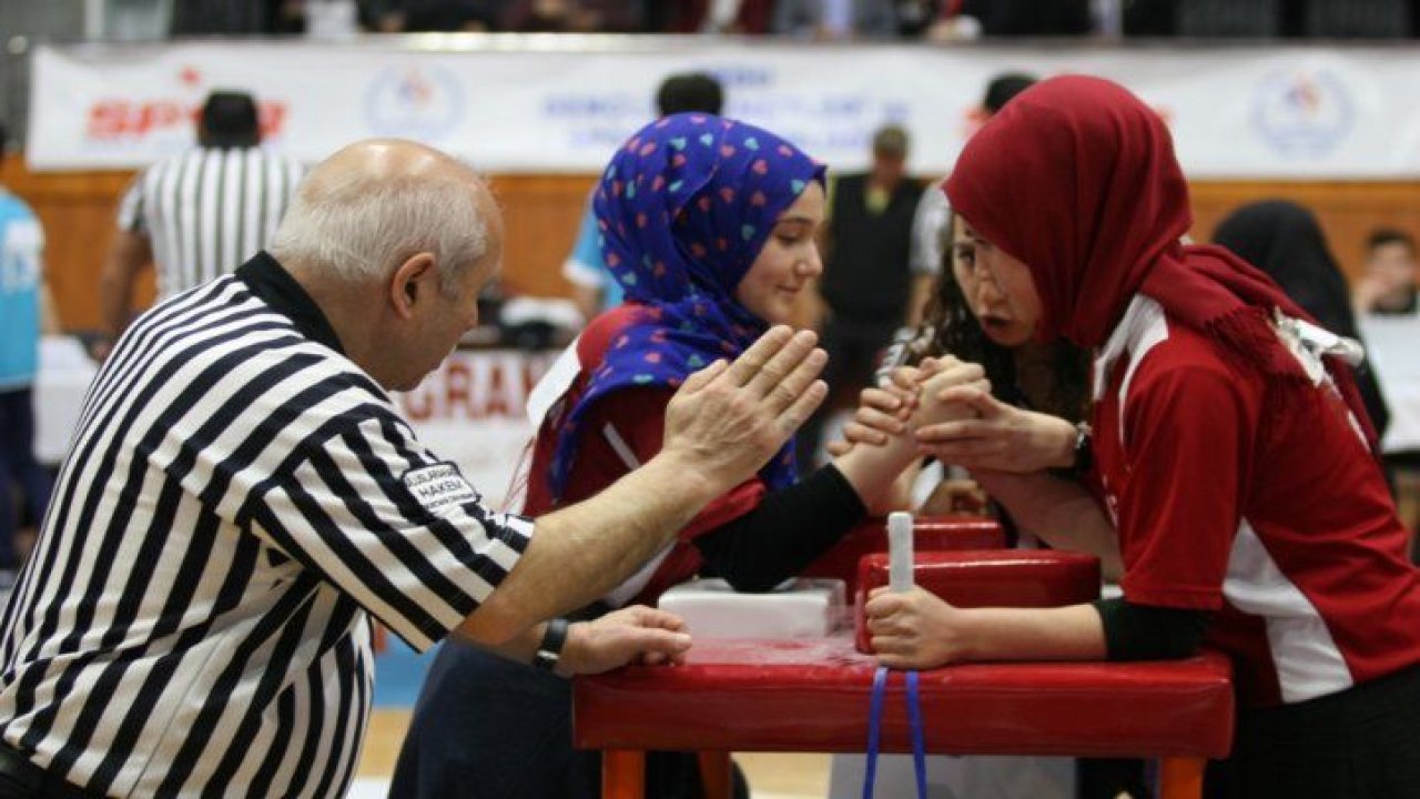 Türkiye Yıldızlar Bilek Güreşi Ordu'da