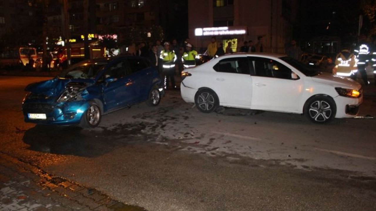 Adana'da 6 aracın karıştığı zincirleme trafik kazasında 6 kişi yaralandı