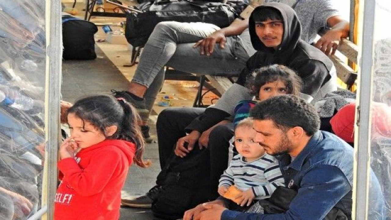 Çeşme’de 73 düzensiz göçmen yakalandı