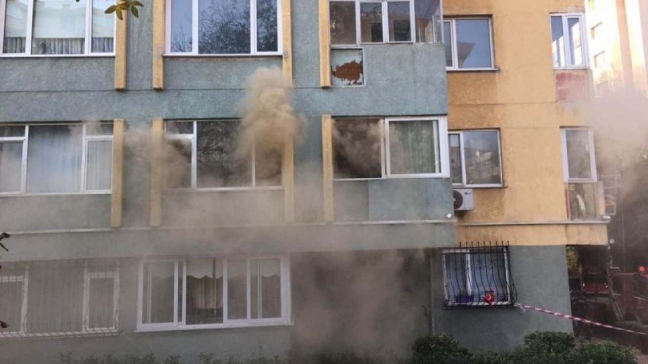 Kadıköy’de apartmanda çıkan yangın paniğe neden oldu