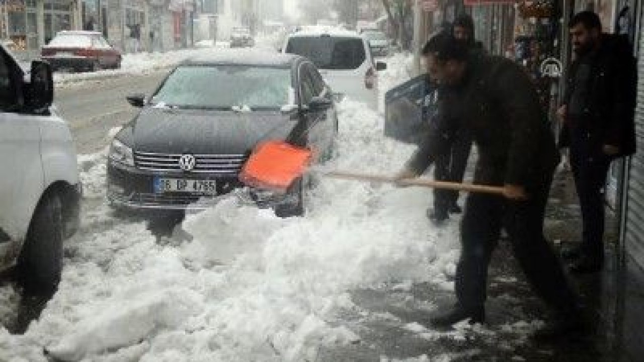 Eleşkirt'te kar yağışı - AĞRI