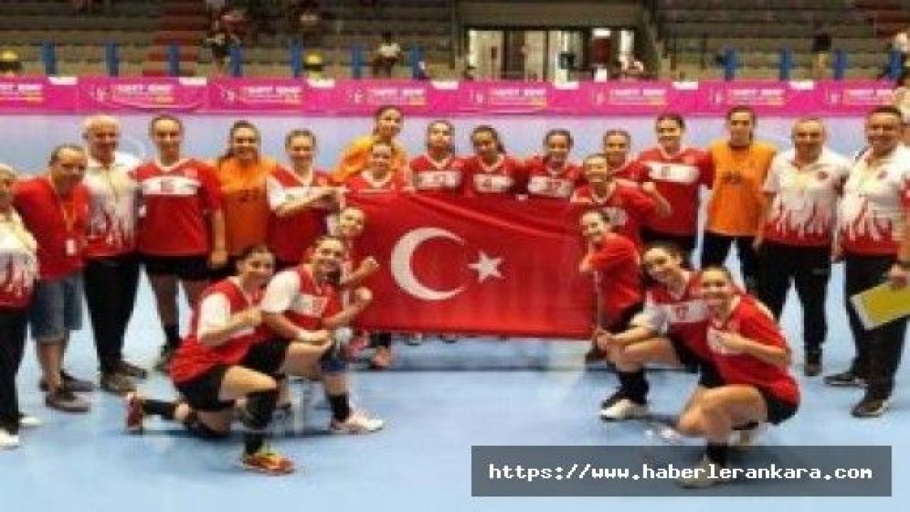 Eskişehir’den milli hentbolcularımız Avrupa Şampiyonası’nda