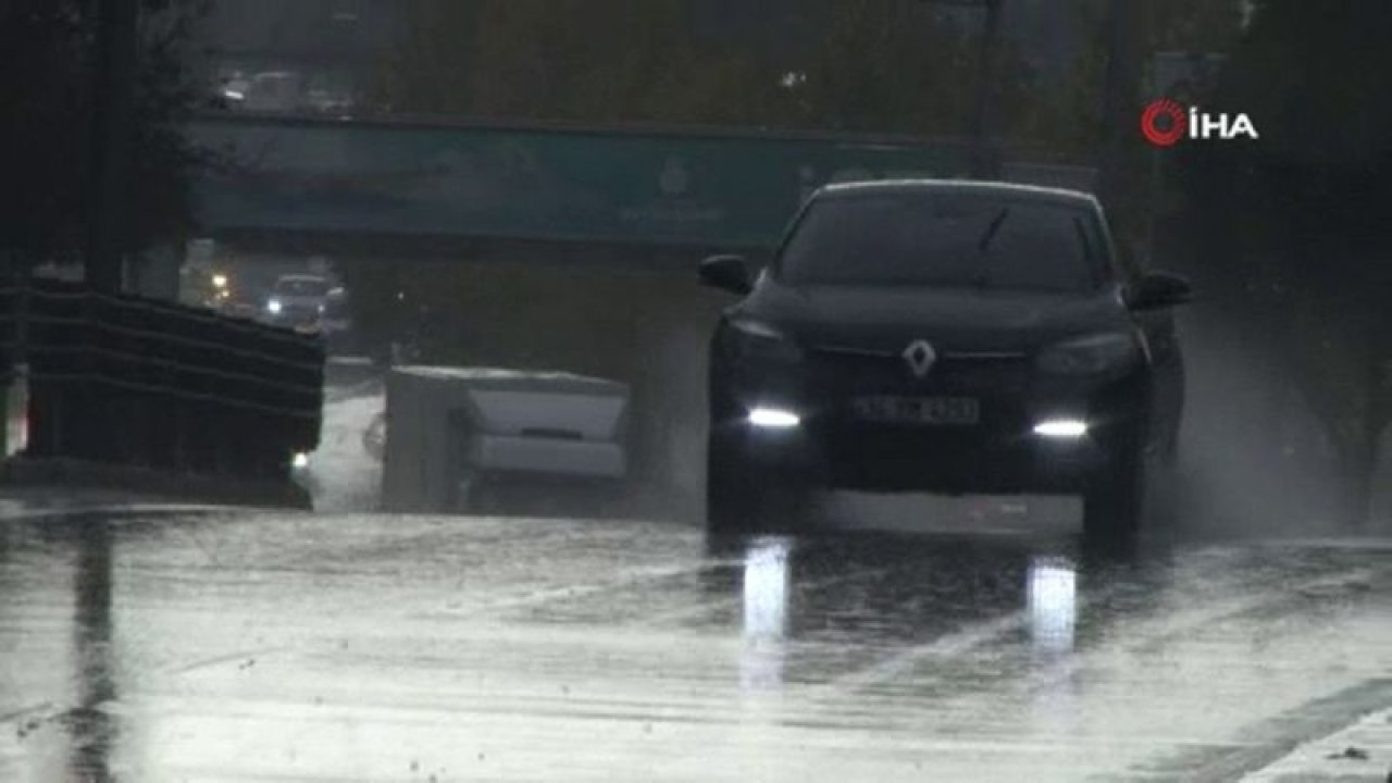 Şişli’de yağış sürücülere zor anlar yaşattı