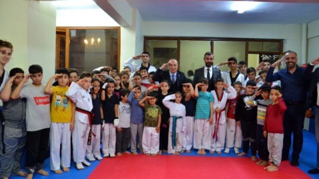 MHP Genel Başkan Yardımcısı Yönter'den spor kulübüne ziyaret - İSTANBUL