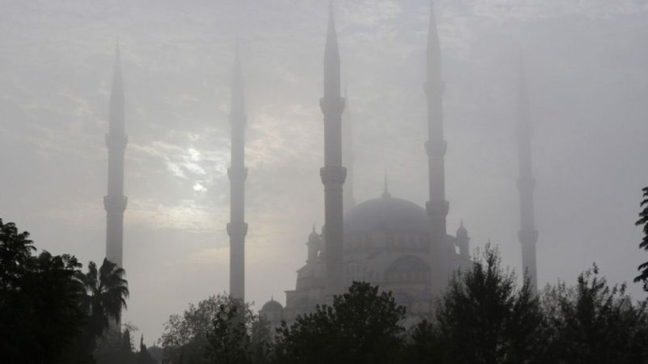 Adana’da sabah saatlerinde etkili olan sis drone ile görüntülendi