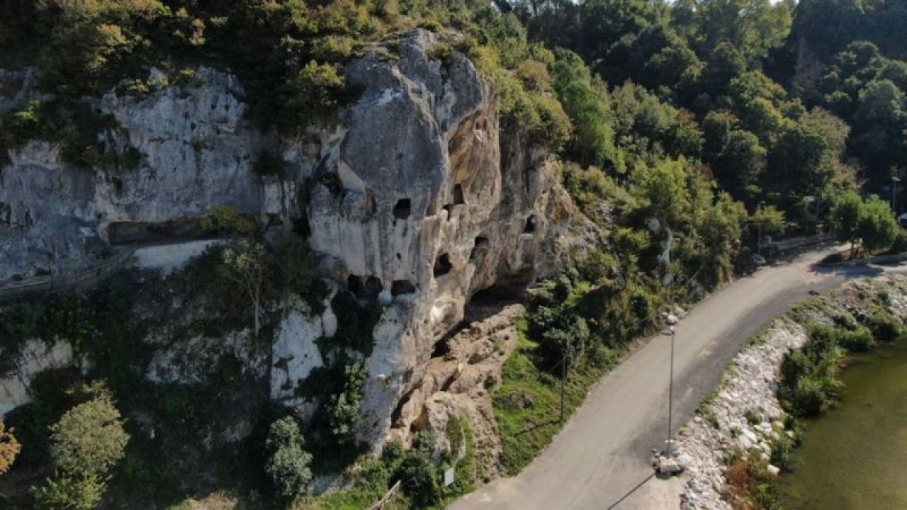Bir çok Türk filmine konu olan İnceğiz Mağaraları çöp yığınına döndü