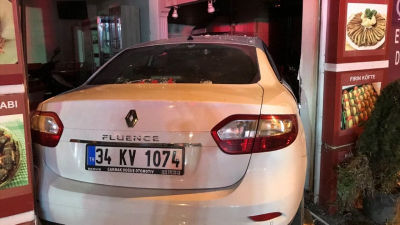 İstanbul'da otomobil lokantaya girdi