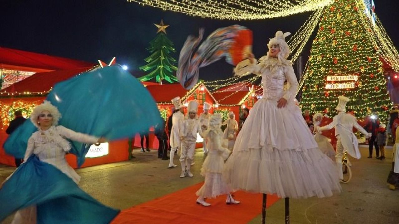 Kırmızı Kış Festivali Fatih Erkoç'un Muhteşem Konseriyle Kapılarını Açtı