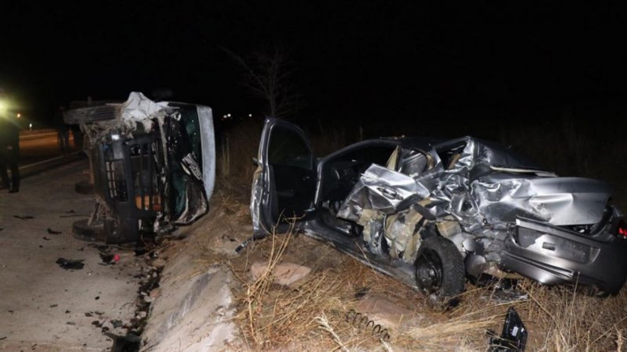 Kayseri'de minibüsle otomobil çarpıştı:13 yaralı