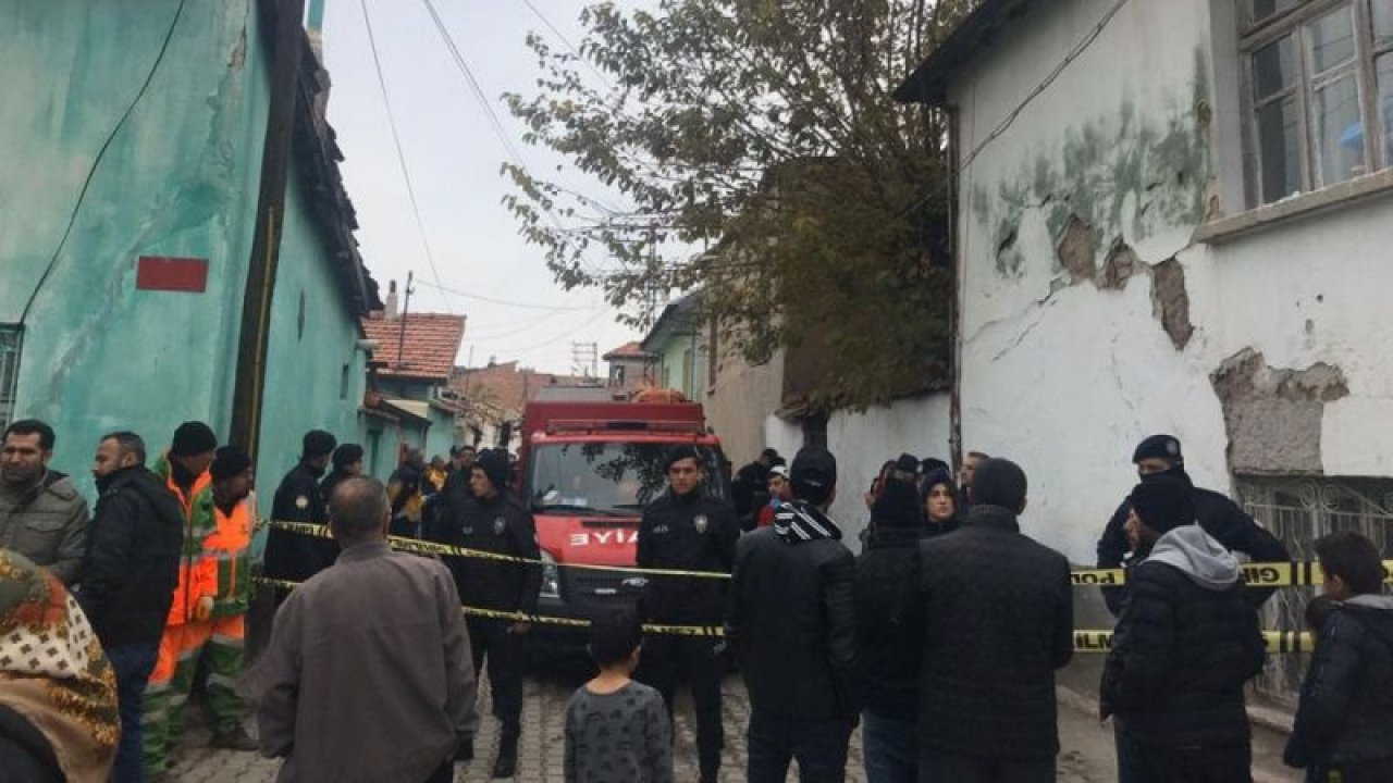 Kerpiç evin göçmesi sonucu enkaz altında 3 kişinin cansız bedenine ulaşıldı