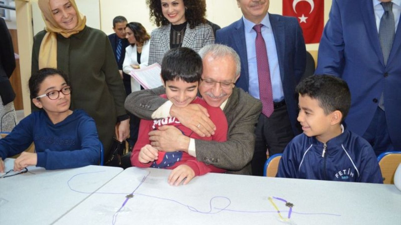 Ataşehir'deki ilk ve ortaokullarda örnek proje: "Ben de varım"