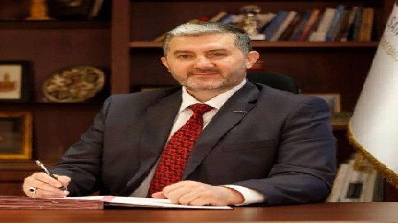 Sanatçı Emire Konuk Közberi'nin "Şimdi ve Sonsuzluk" İsimli Sergisi MÜSİAD Sanat Galeri'de Sanatseverlerle Buluştu