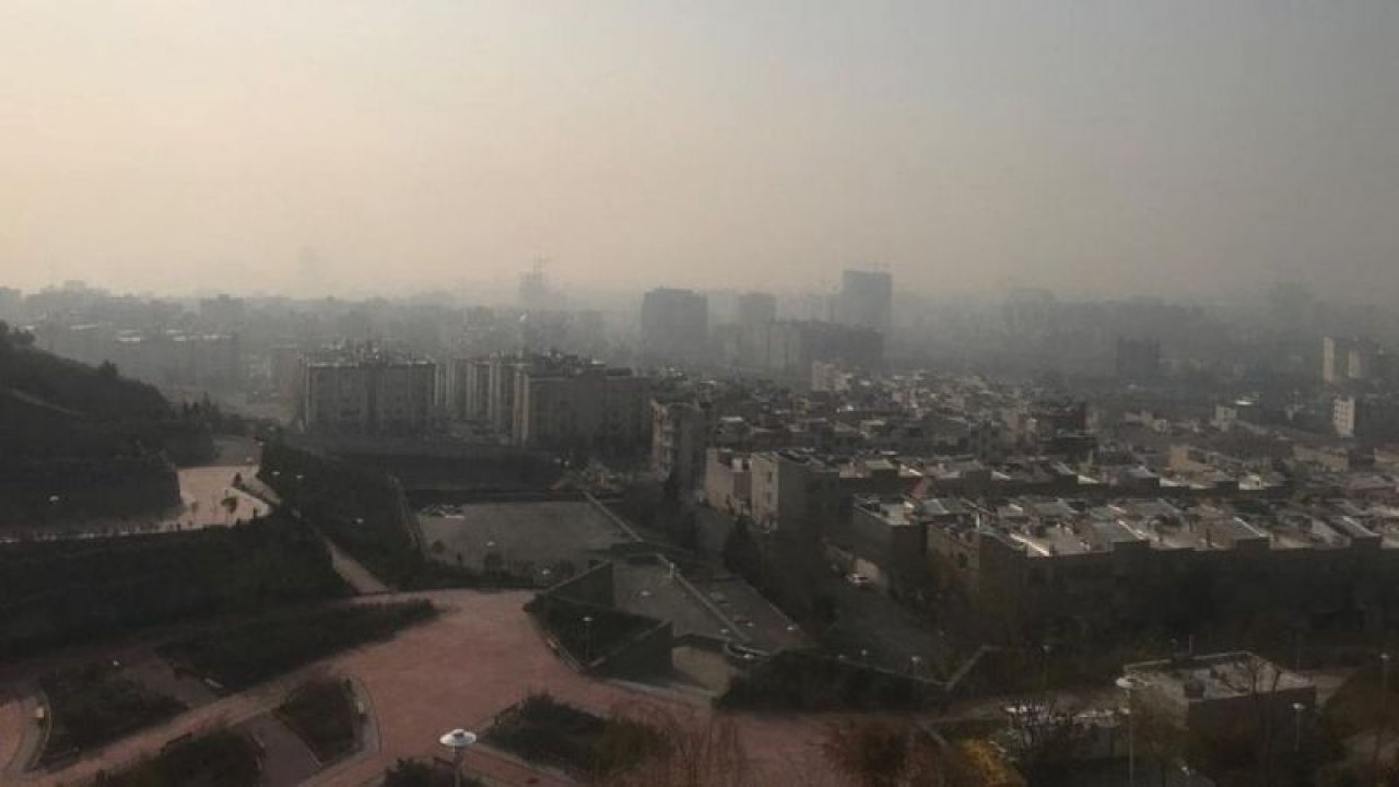 İran’daki hava kirliliği okullarda eğitime ara verdirdi