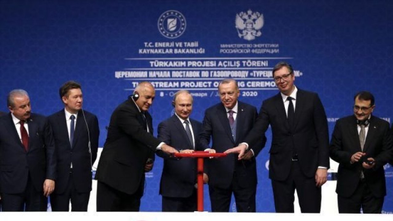 İstanbul'da Tarihi Gün! Cumhurbaşkanı Erdoğan ile Putin El Ele Açtı!