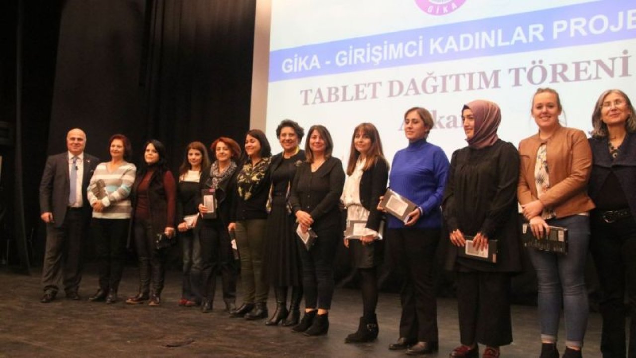 Girişimci Kadınlara Tablet Dağıtıldı
