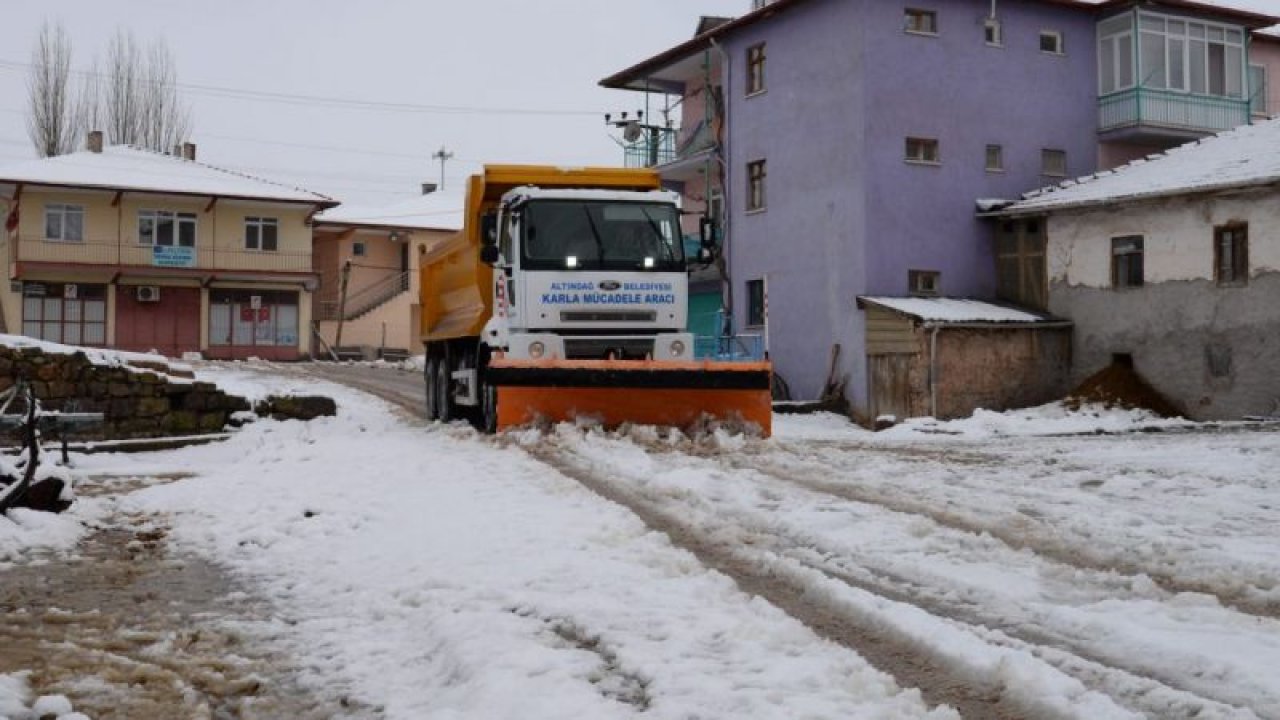 Altındağ’da karla mücadele sürüyor