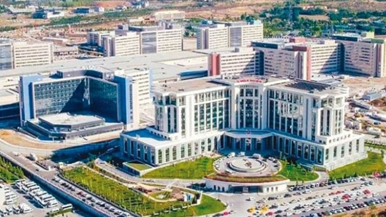 Avrupa'nın en büyük hastanesi olan Ankara Şehir Hastanesinde koronavirüs mesaisi